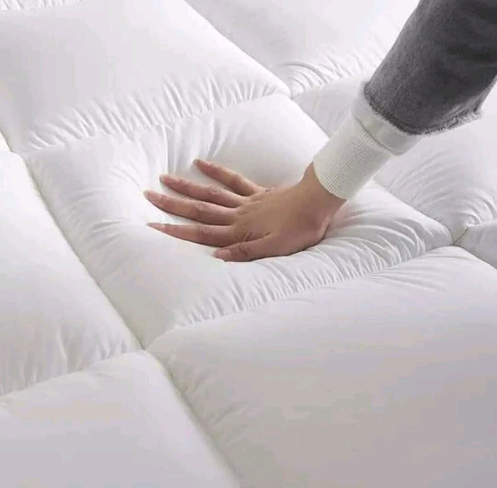 Hotel Quality Mattress Topper 4INCH / 10CM Microfiber Single Double Super King