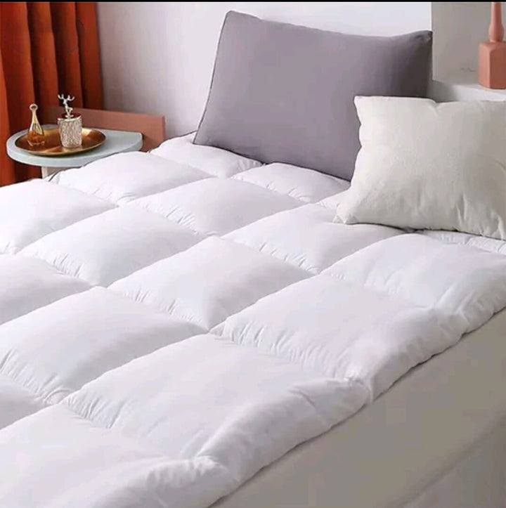 Hotel Quality Mattress Topper 4INCH / 10CM Microfiber Single Double Super King